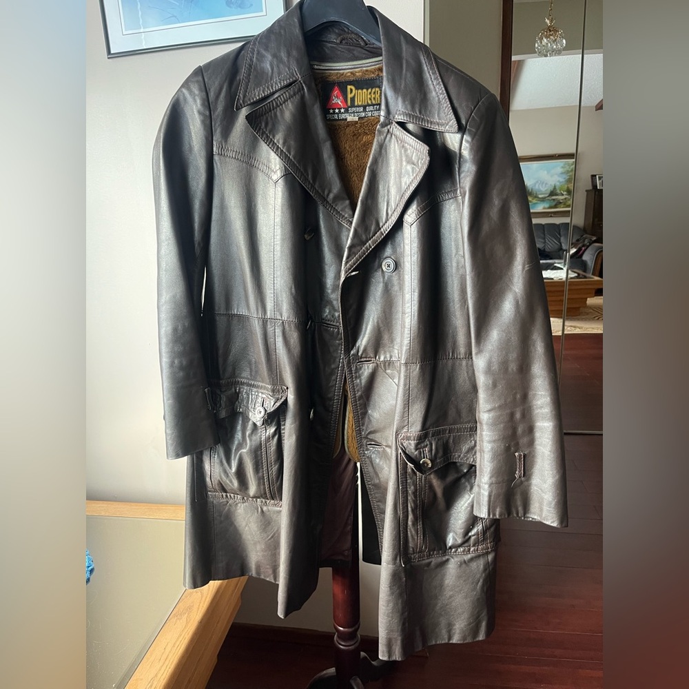70s Pioneer Hong Kong Leather Coat – Real Leather + Removable Lining